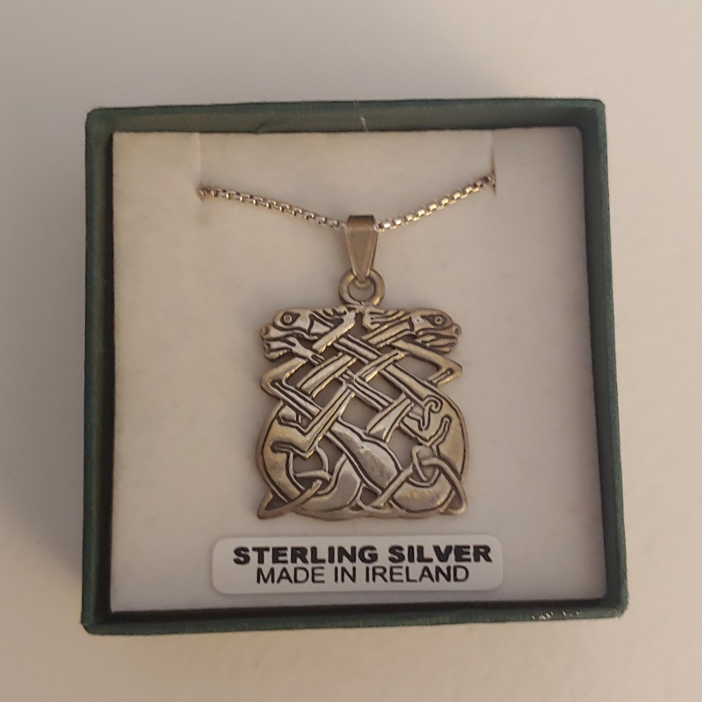 NWT Never worn from Ireland .925 pendant & chain